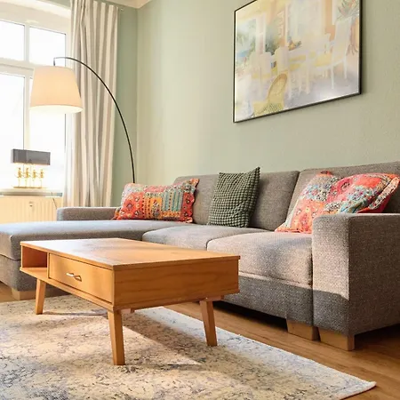 Papagei In Der Schweriner Altstadt - Abc569