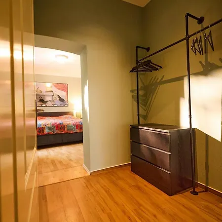 Apartment Papagei In Der Schweriner Altstadt - Abc569 Schwerin (Mecklenburg-Vorpommern)