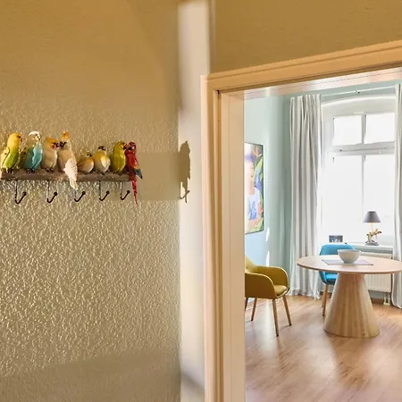 Papagei In Der Schweriner Altstadt - Abc569