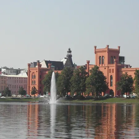 Papagei In Der Schweriner Altstadt - Abc569 Apartment Schwerin (Mecklenburg-Vorpommern)