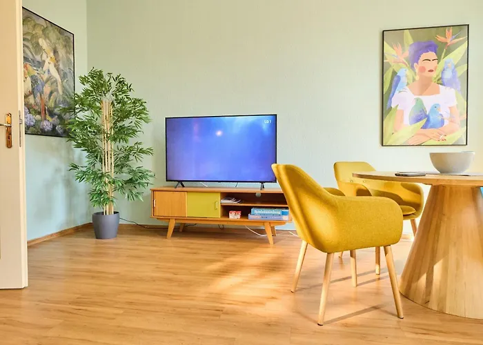 Papagei In Der Schweriner Altstadt - Abc569